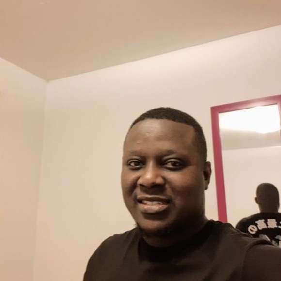 Meet your Posher, César - Picture 1 of 1